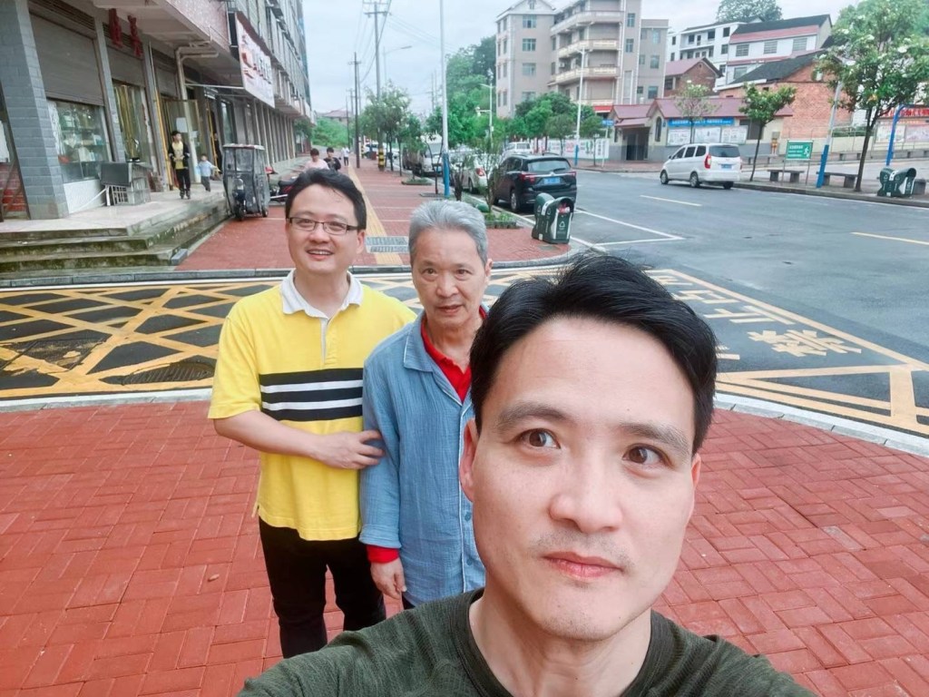 曲未尽，泪满襟